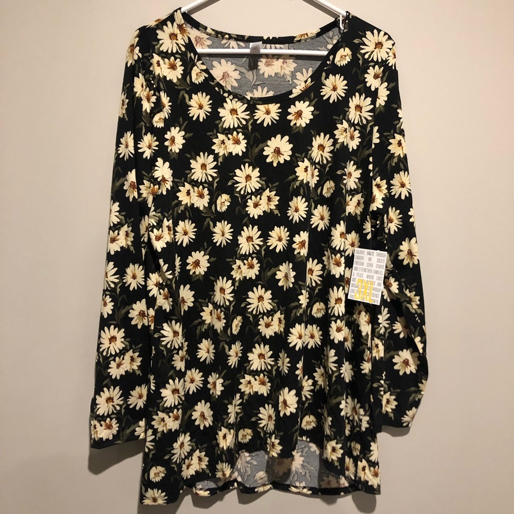 SOLD💜Lularoe Daisy Lynnae